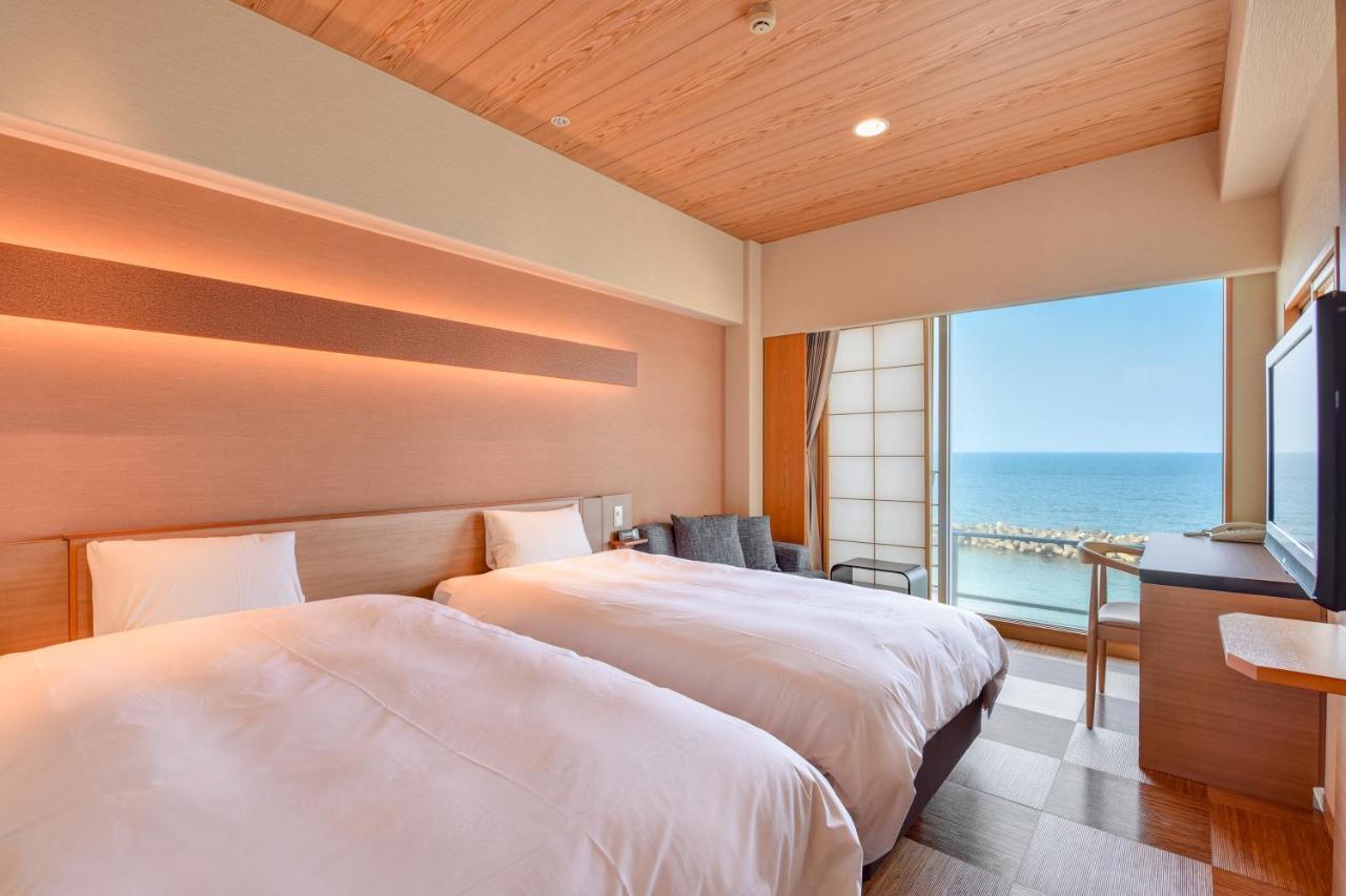 Kaike Seaside Hotel Йонаго Екстериор снимка