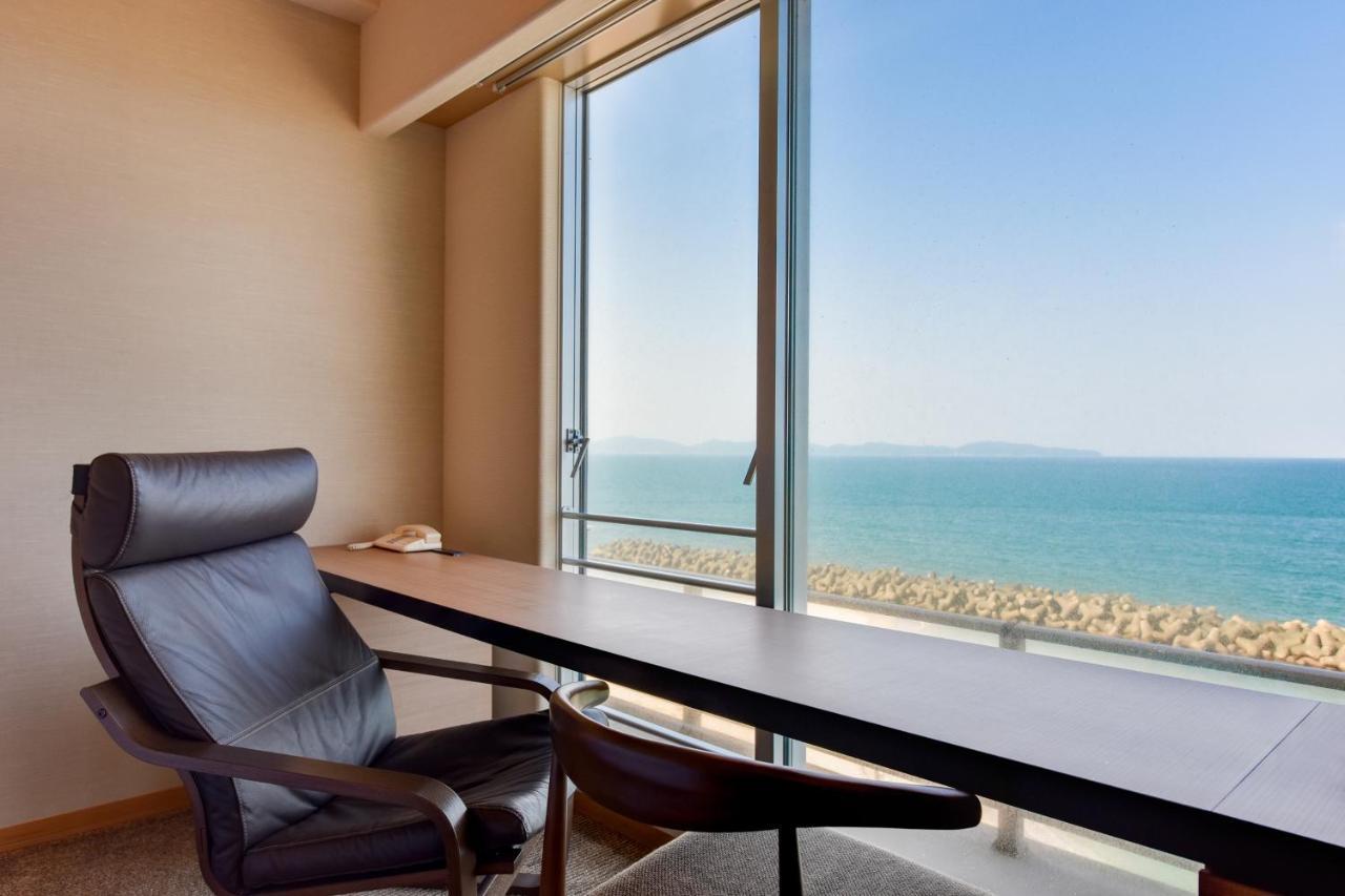 Kaike Seaside Hotel Йонаго Екстериор снимка