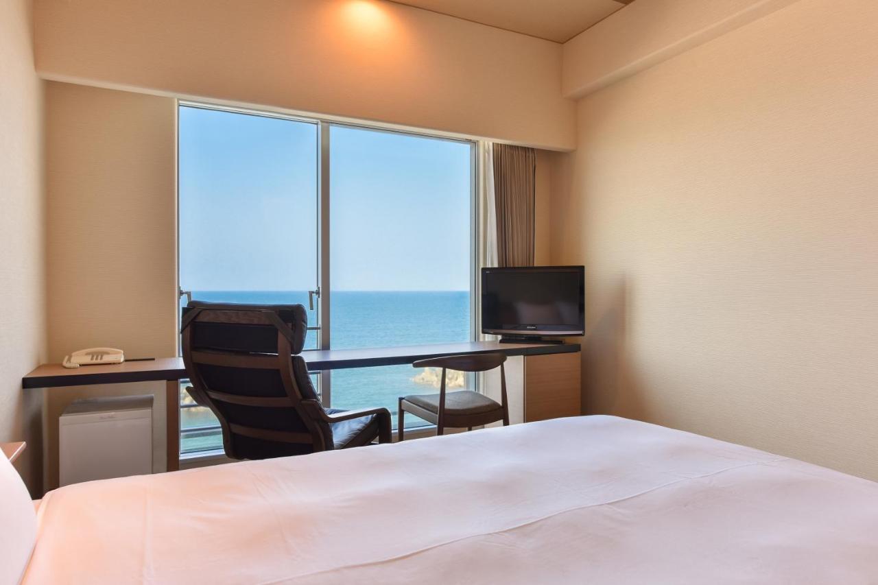 Kaike Seaside Hotel Йонаго Екстериор снимка