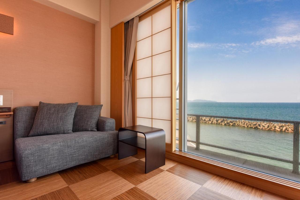 Kaike Seaside Hotel Йонаго Екстериор снимка