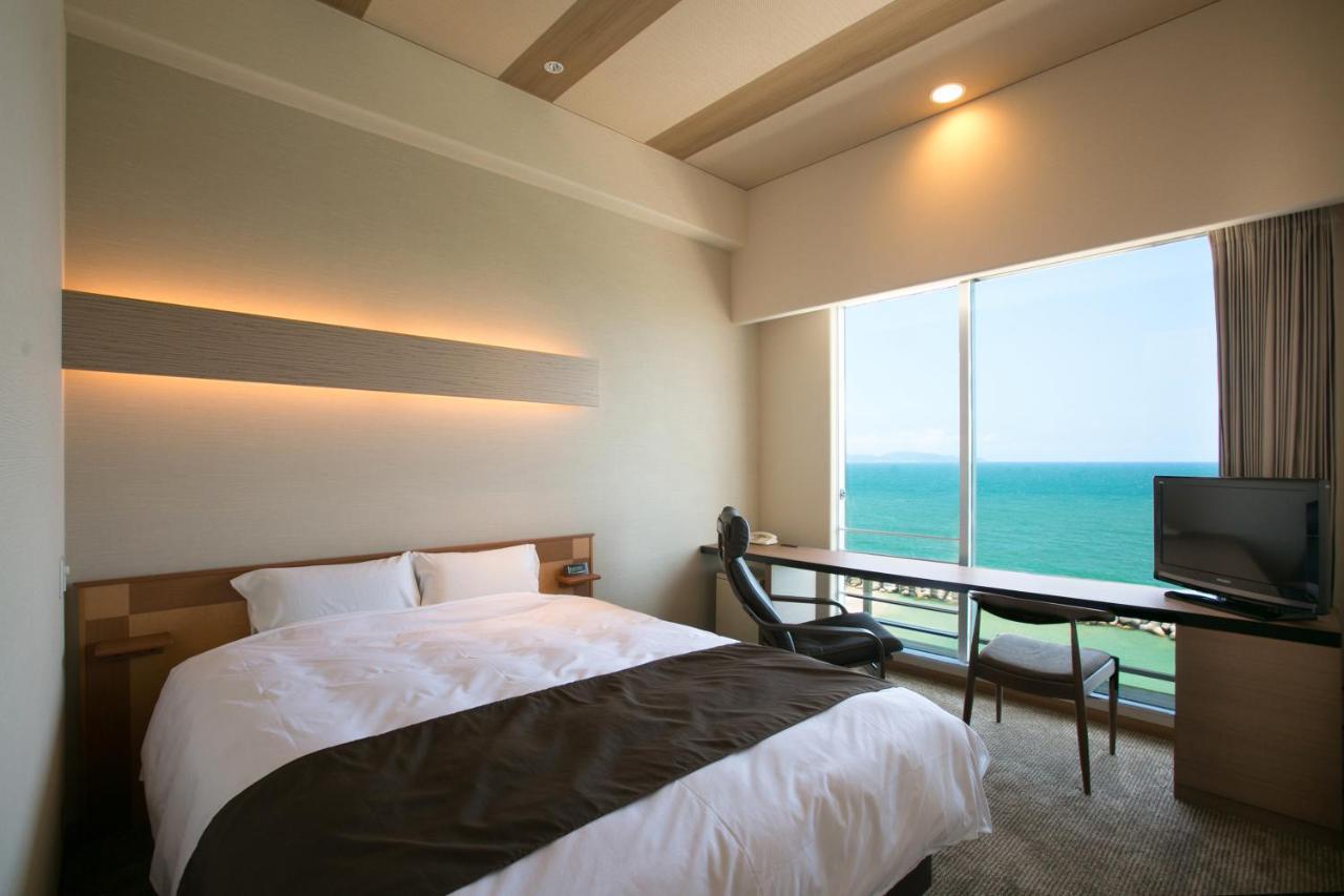 Kaike Seaside Hotel Йонаго Екстериор снимка
